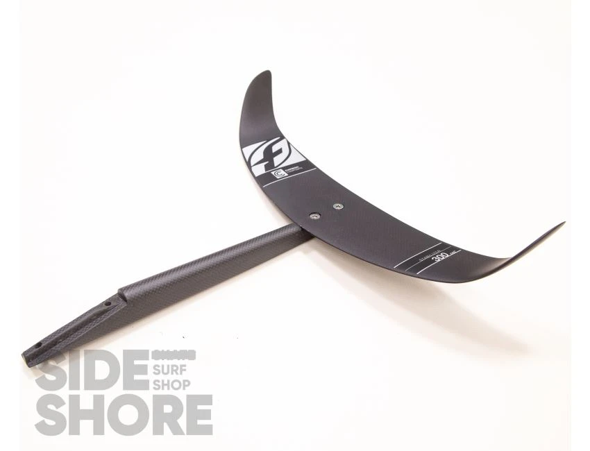 F-One Fuselage Short + Stabilisateur C 300 1 F-One Fuselage Short + Stabilisateur C 300